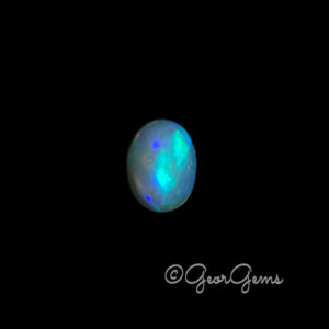 2.88ct Opal - Oval Cabochon
