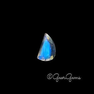 2.98ct Rainbow Moonstone - Half Moon
